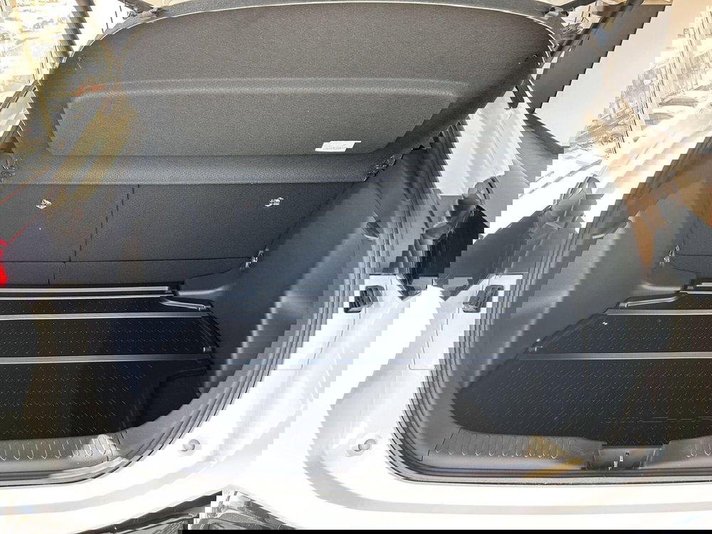 Toyota Toyota C-HR nuova a Milano (7)