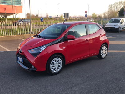Toyota Aygo 1.0 VVT-i 72 CV 5 porte x-play del 2020 usata a San Giorgio e Bigarello