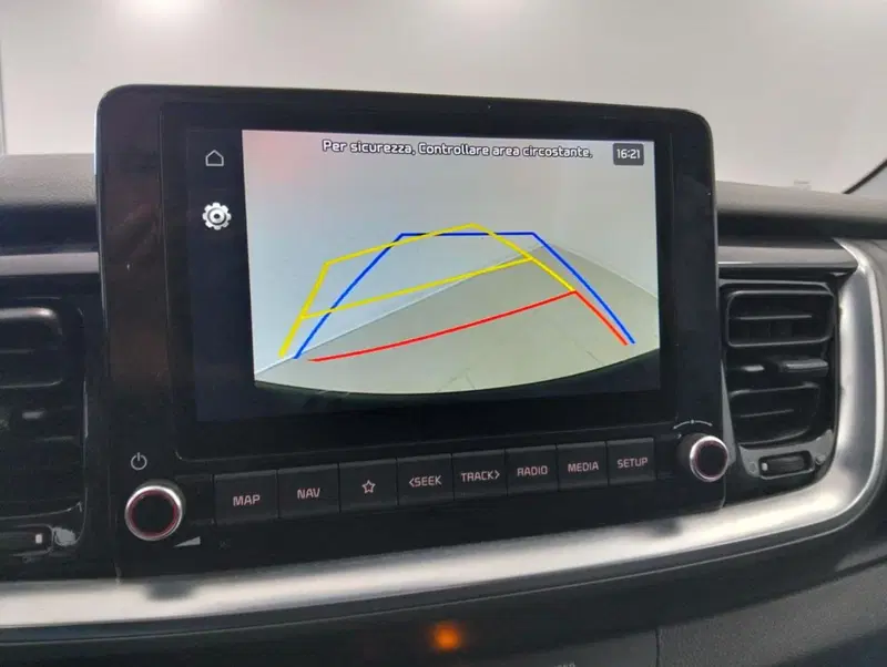Kia Stonic usata a Como (16)