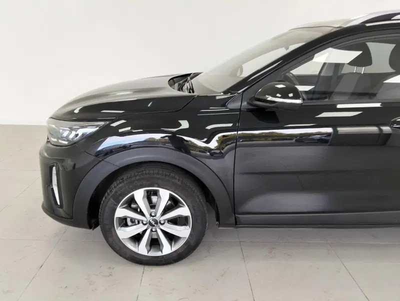 Kia Stonic usata a Como (9)