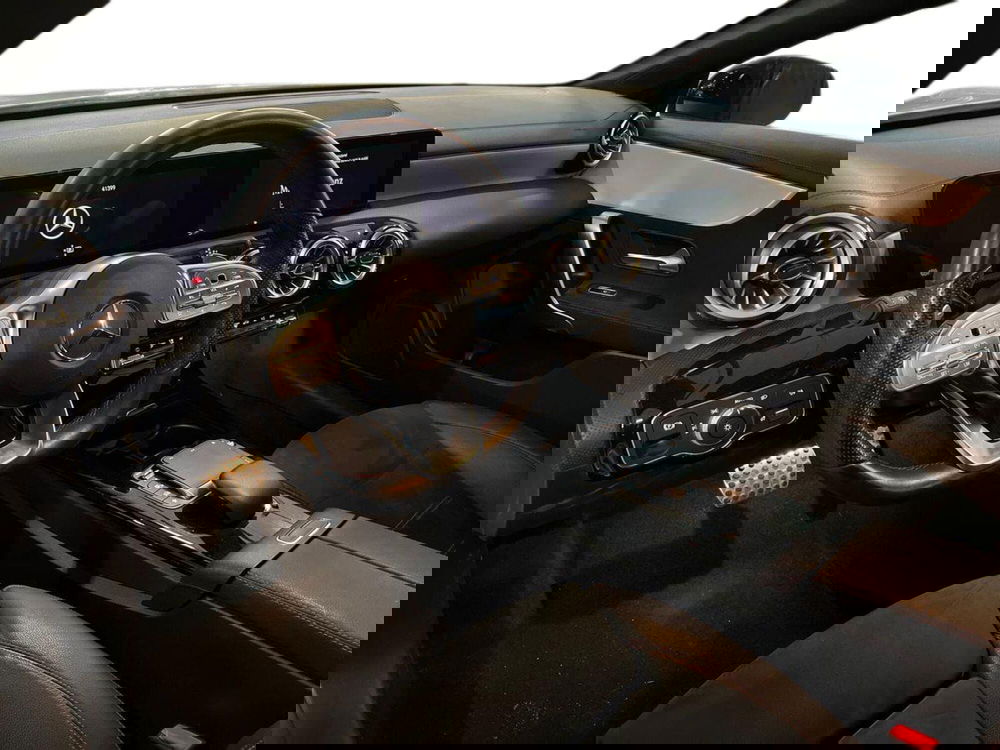 Mercedes-Benz CLA Shooting Brake usata a Bari (10)