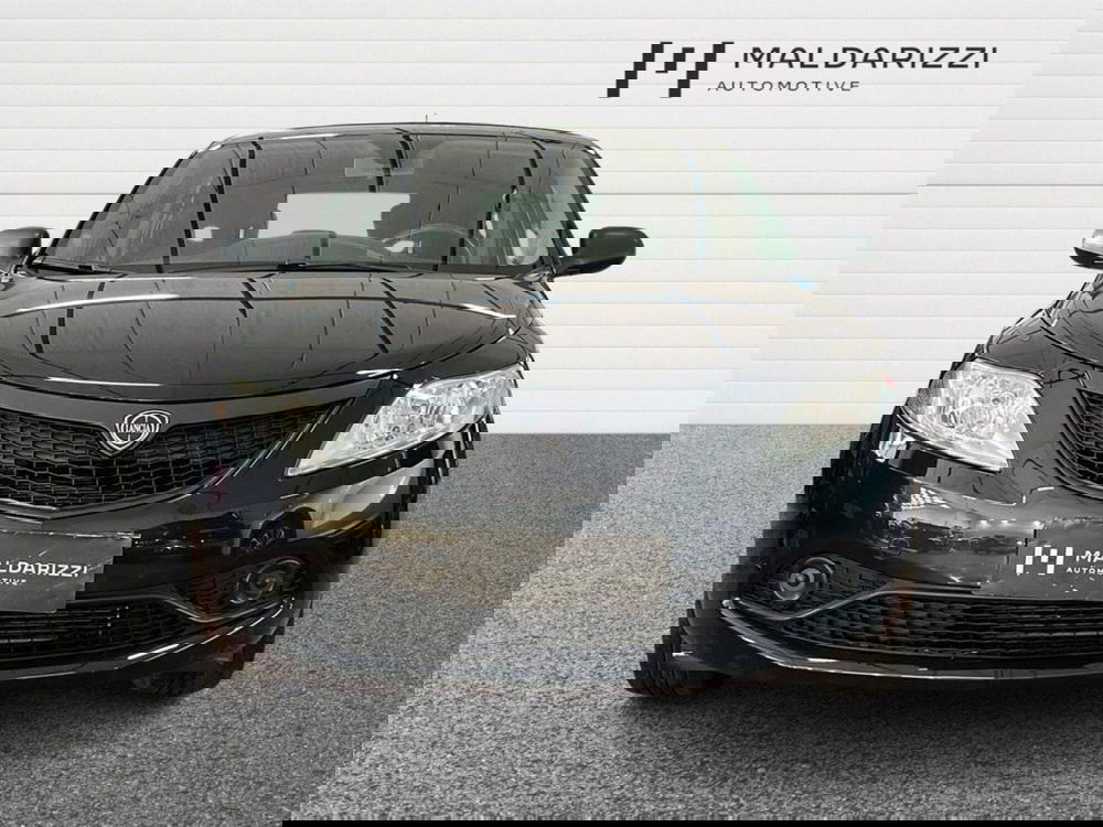 Lancia Ypsilon usata a Bari (2)