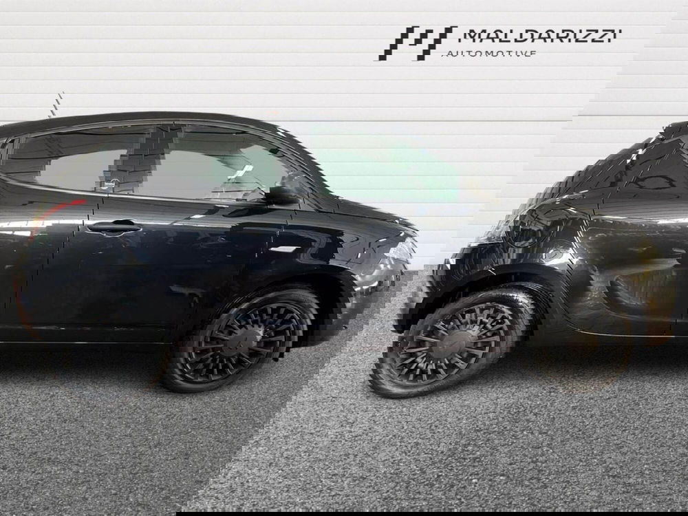 Lancia Ypsilon usata a Bari (5)