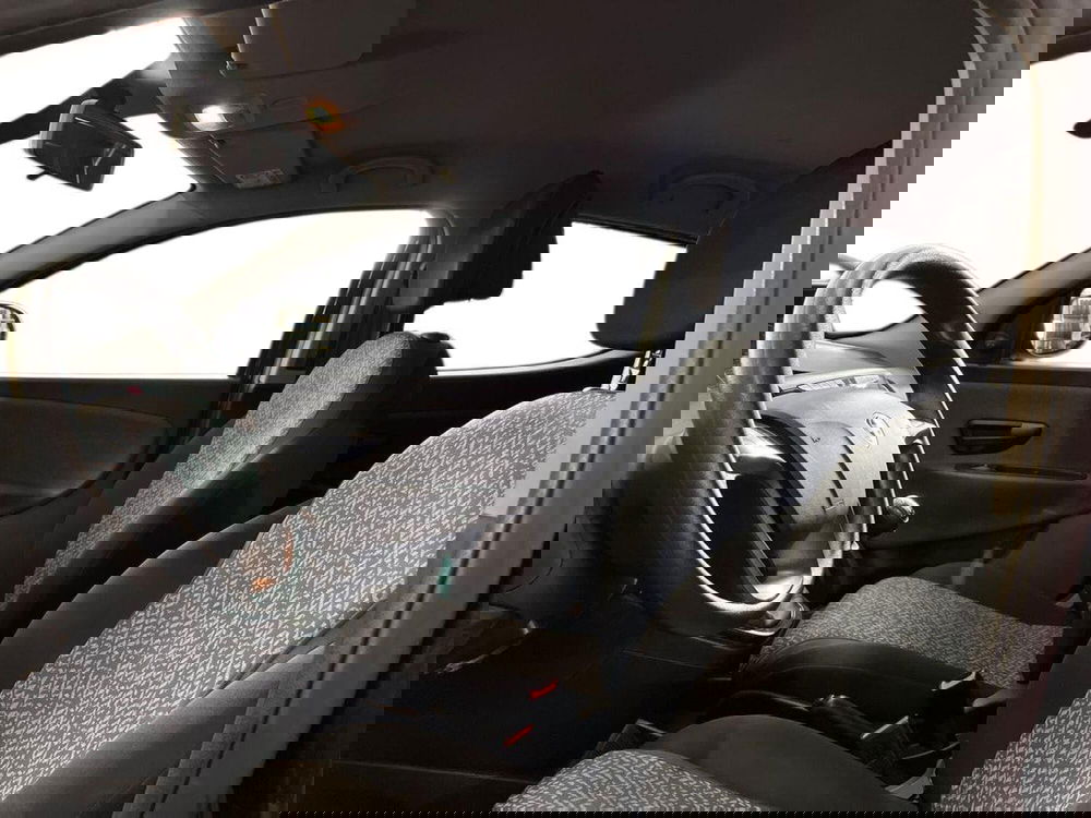 Lancia Ypsilon usata a Bari (7)