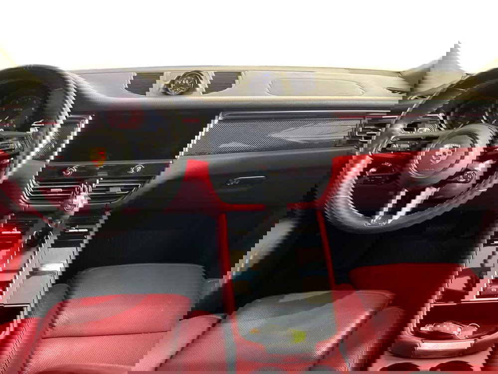 Porsche Macan usata a Bari (8)