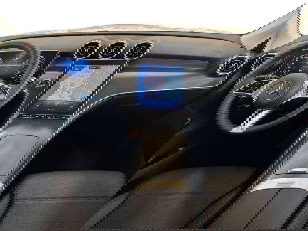 Mercedes-Benz GLC SUV nuova a Rimini (10)