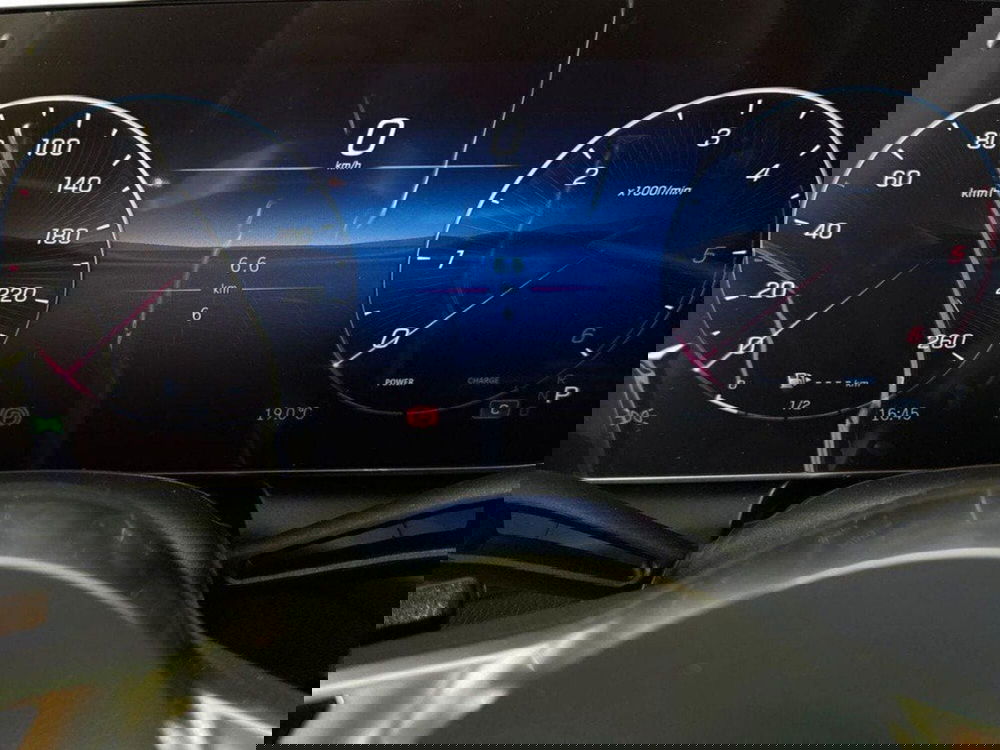 Mercedes-Benz GLC SUV nuova a Rimini (9)