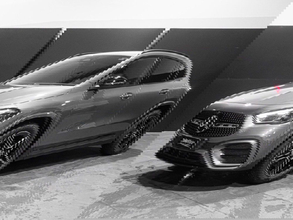 Mercedes-Benz GLA SUV nuova a Ancona