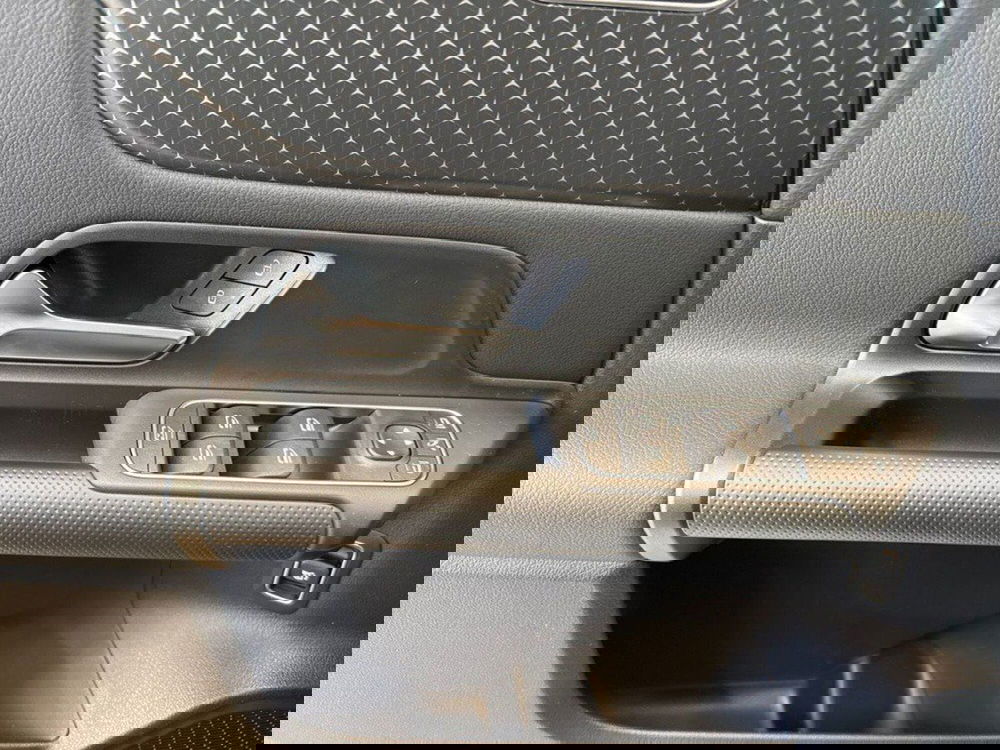 Mercedes-Benz GLA SUV nuova a Rimini (17)