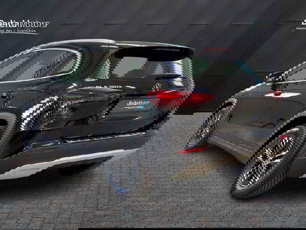 Mercedes-Benz GLA SUV nuova a Rimini (3)