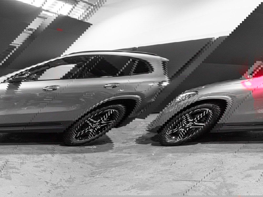 Mercedes-Benz GLA SUV nuova a Ancona (2)