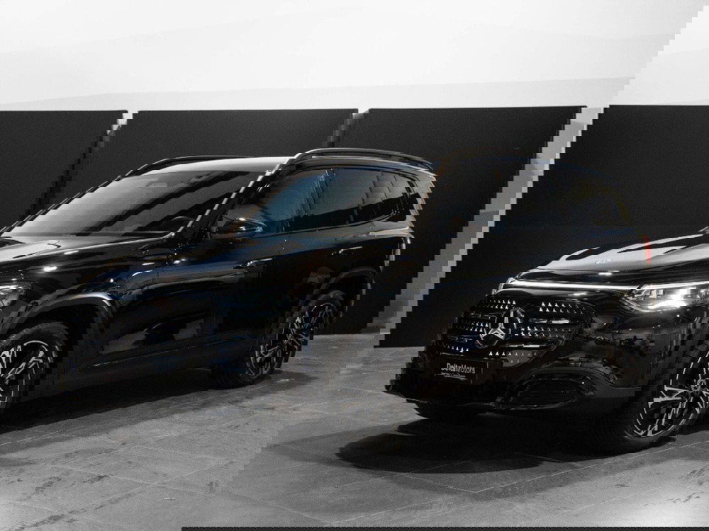 Mercedes-Benz GLB nuova a Ancona