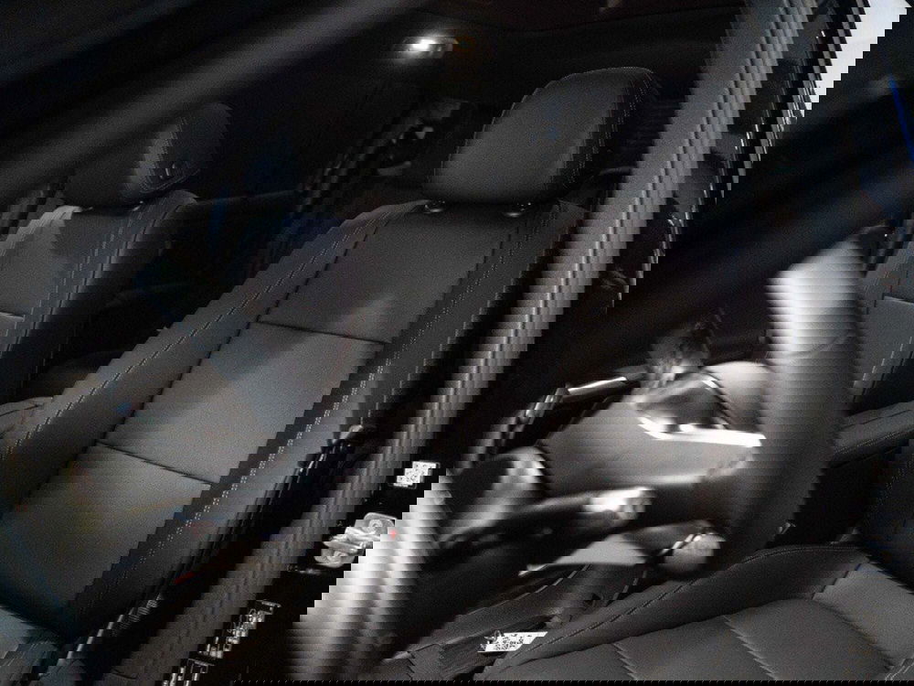 Mercedes-Benz GLB nuova a Ancona (10)