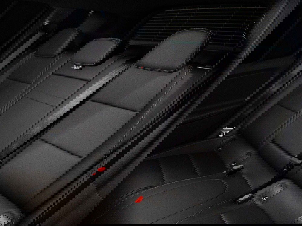 Mercedes-Benz GLB nuova a Ancona (11)