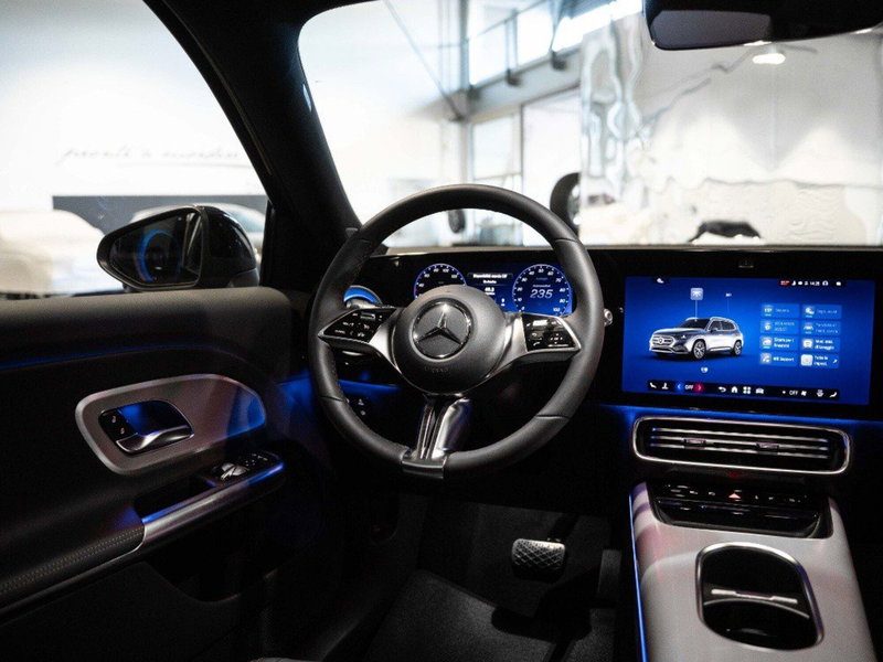 Mercedes-Benz GLB EQ nuova a Ancona (18)