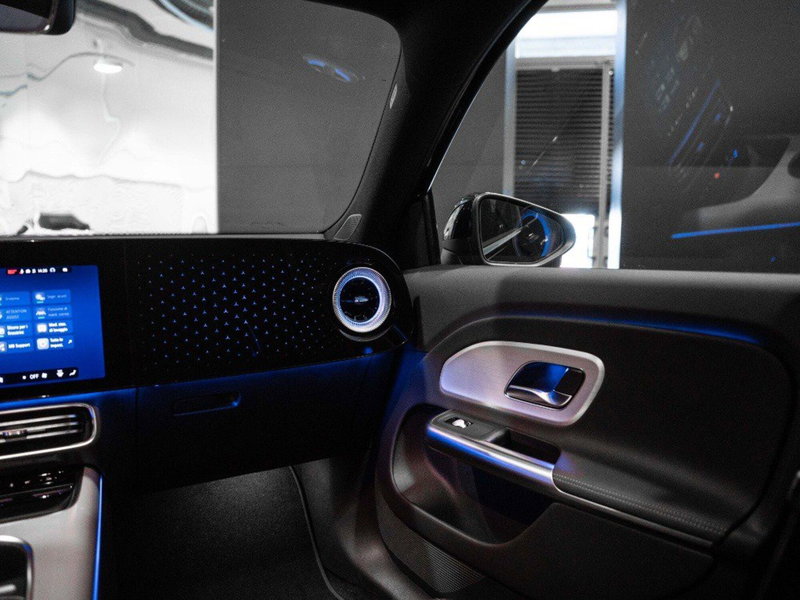 Mercedes-Benz GLB EQ nuova a Ancona (19)