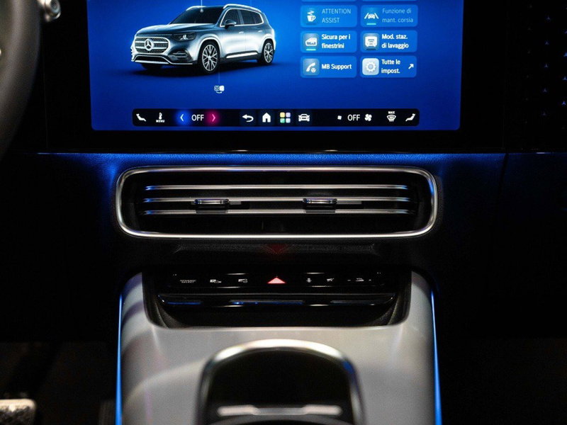 Mercedes-Benz GLB EQ nuova a Ancona (20)