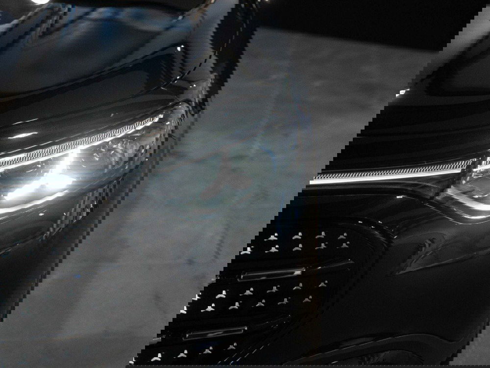 Mercedes-Benz GLB nuova a Ancona (6)