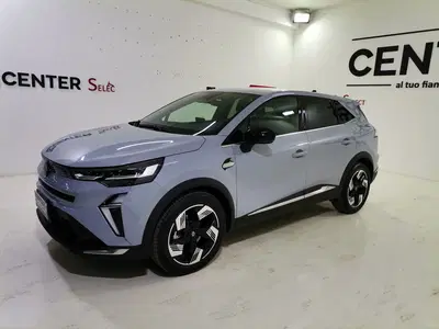 Renault Symbioz 1.6 full hybrid Techno 145cv auto del 2025 usata a Salerno