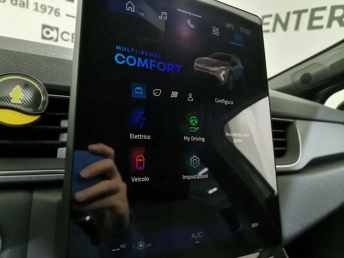 Renault Symbioz usata a Salerno (17)