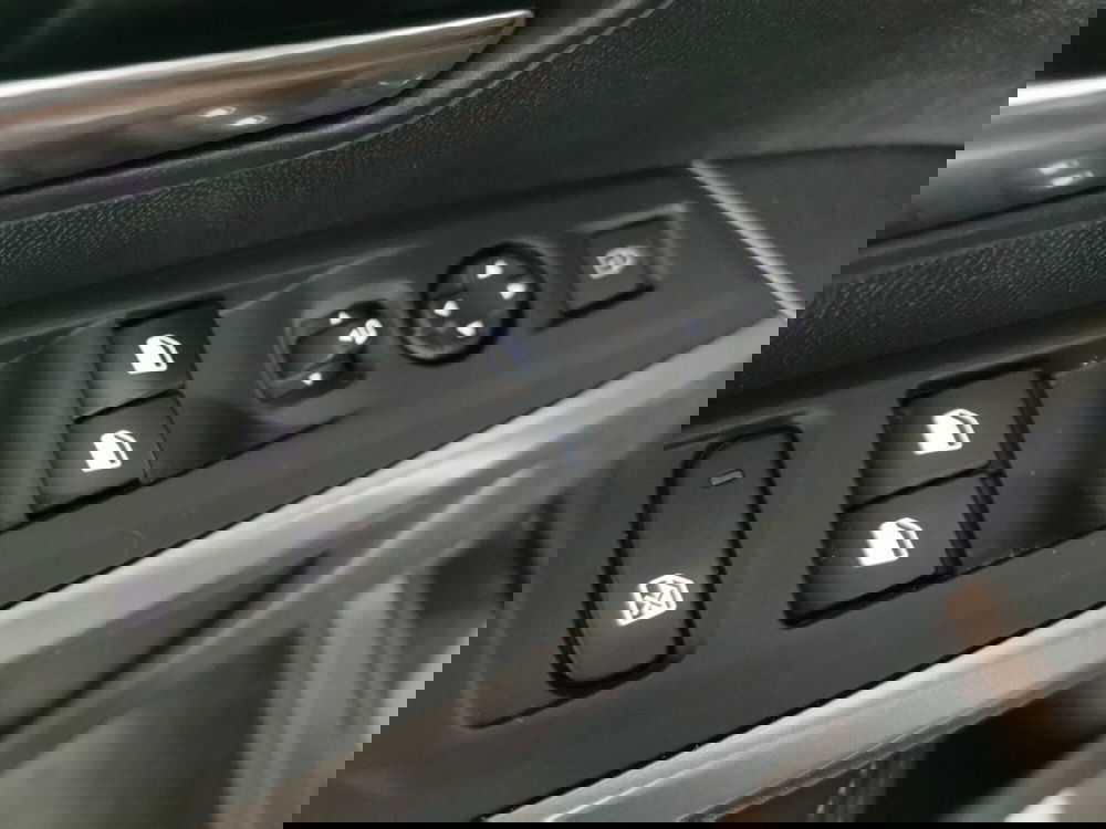 Peugeot 3008 usata a Taranto (16)