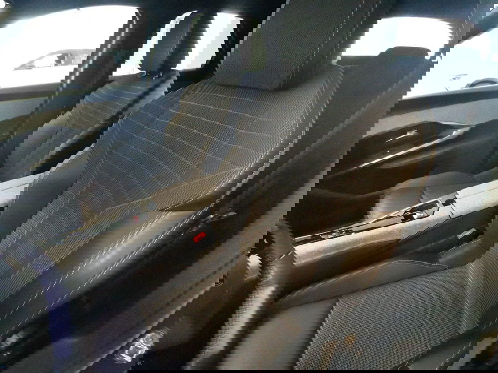 Peugeot 3008 usata a Taranto (9)