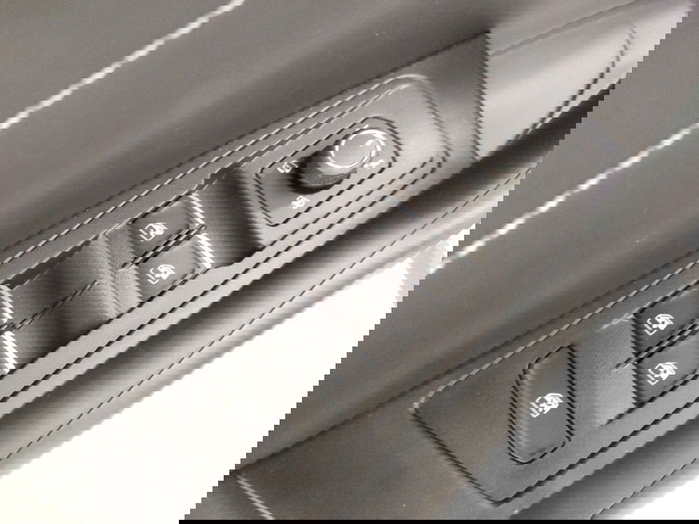 Volkswagen T-Roc usata a Napoli (17)