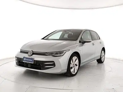 Volkswagen Golf 1.5 tsi ehybrid Life 204cv dsg del 2025 usata a Torre Annunziata