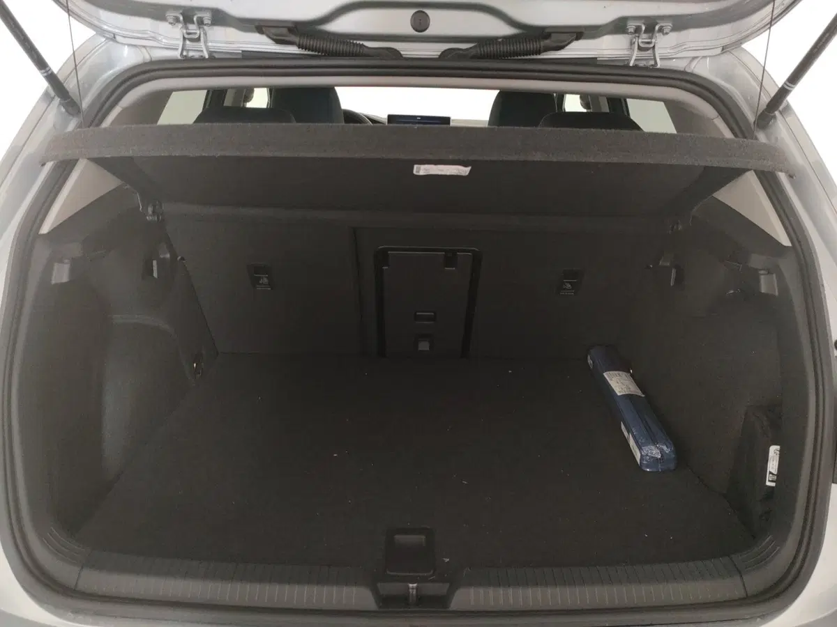 Volkswagen Golf usata a Napoli (10)