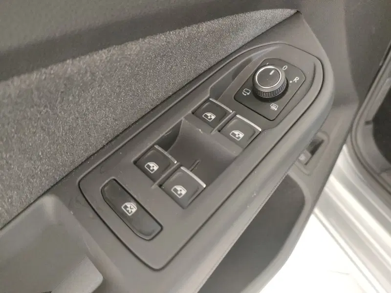 Volkswagen Golf usata a Napoli (11)
