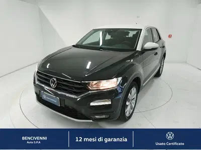 Volkswagen T-Roc 1.5 TSI ACT Style BlueMotion Technology del 2021 usata a Catanzaro