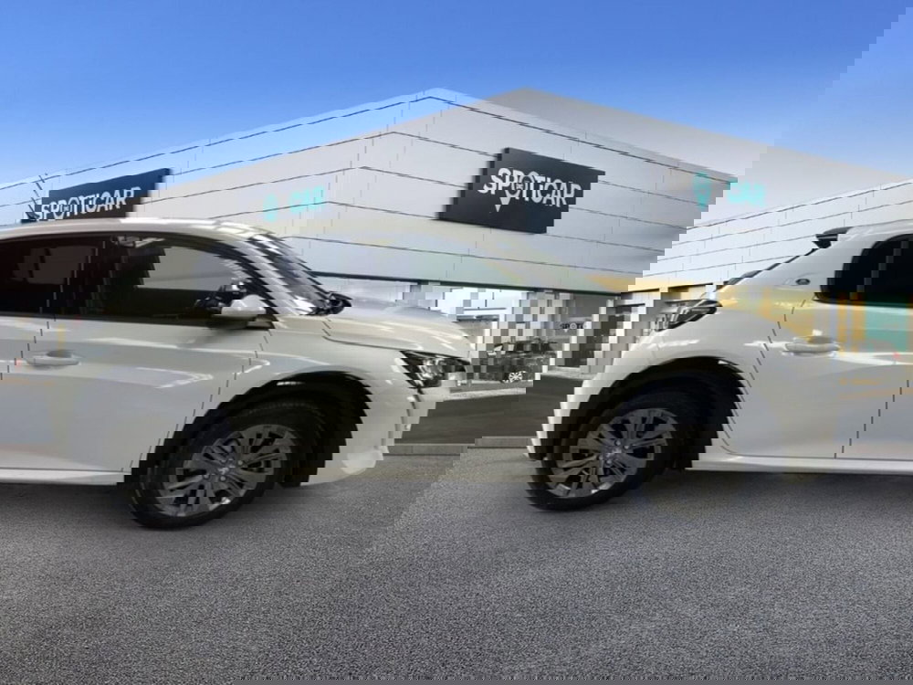 Peugeot 208 usata a Foggia (4)