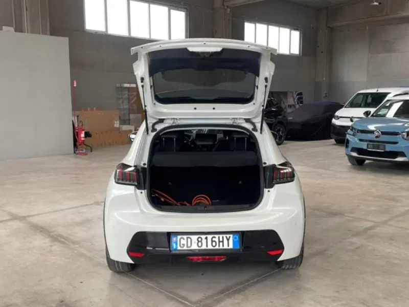 Peugeot 208 usata a Foggia (6)