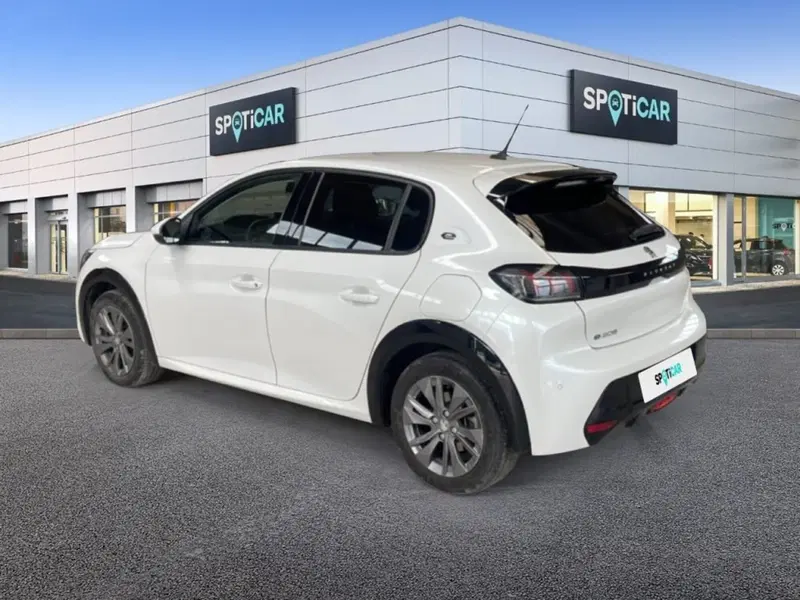 Peugeot 208 usata a Foggia (7)