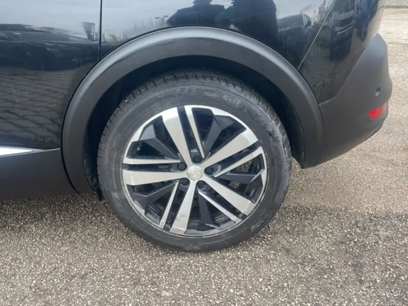 Peugeot 5008 usata a Foggia (8)