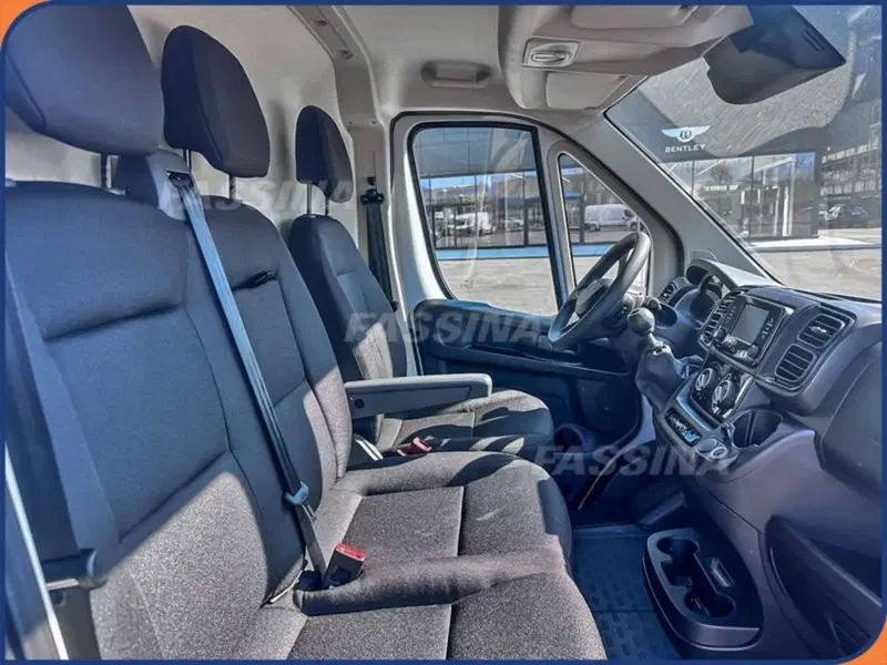 Peugeot Boxer nuova a Milano (11)
