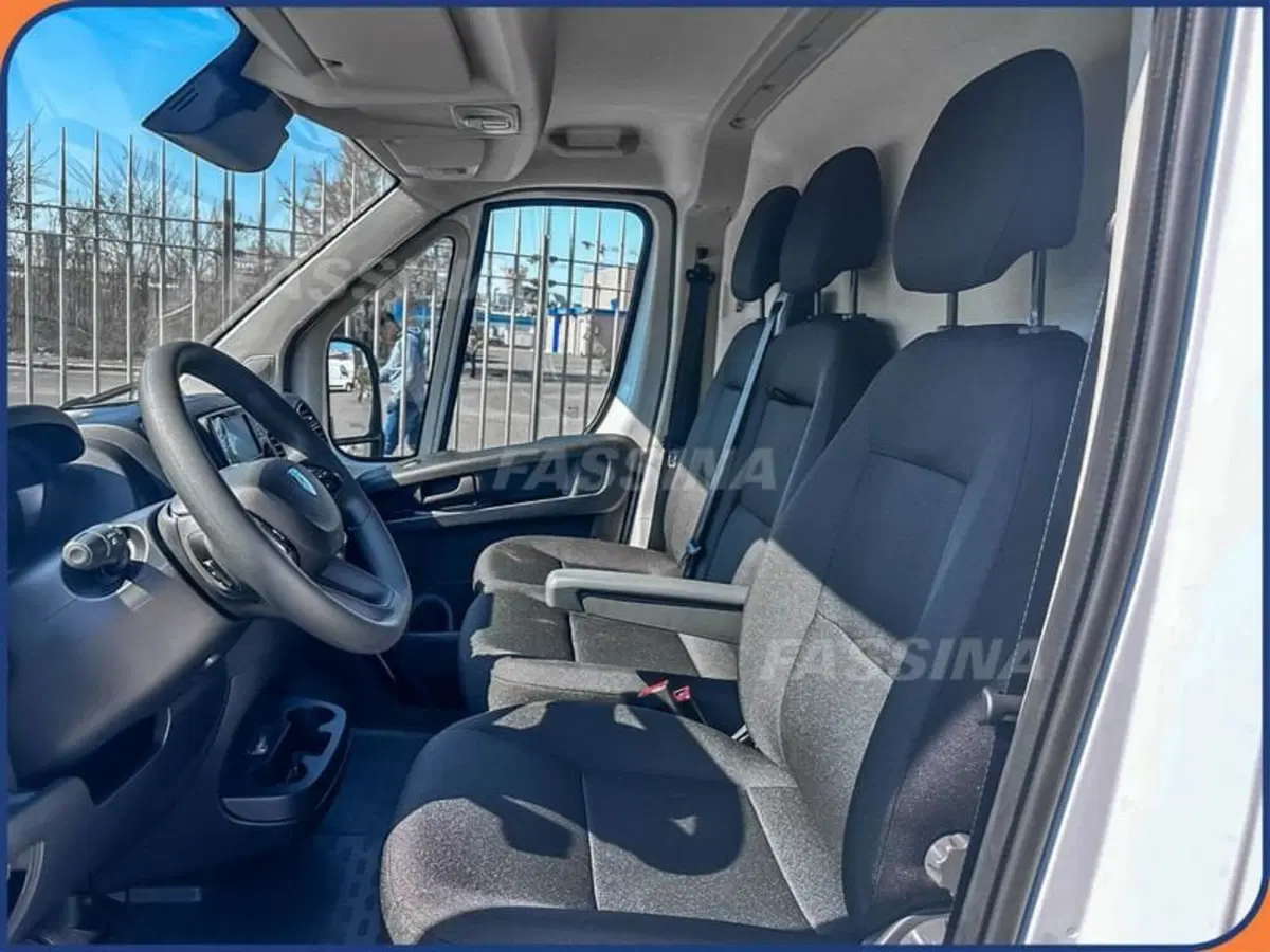Peugeot Boxer nuova a Milano (7)