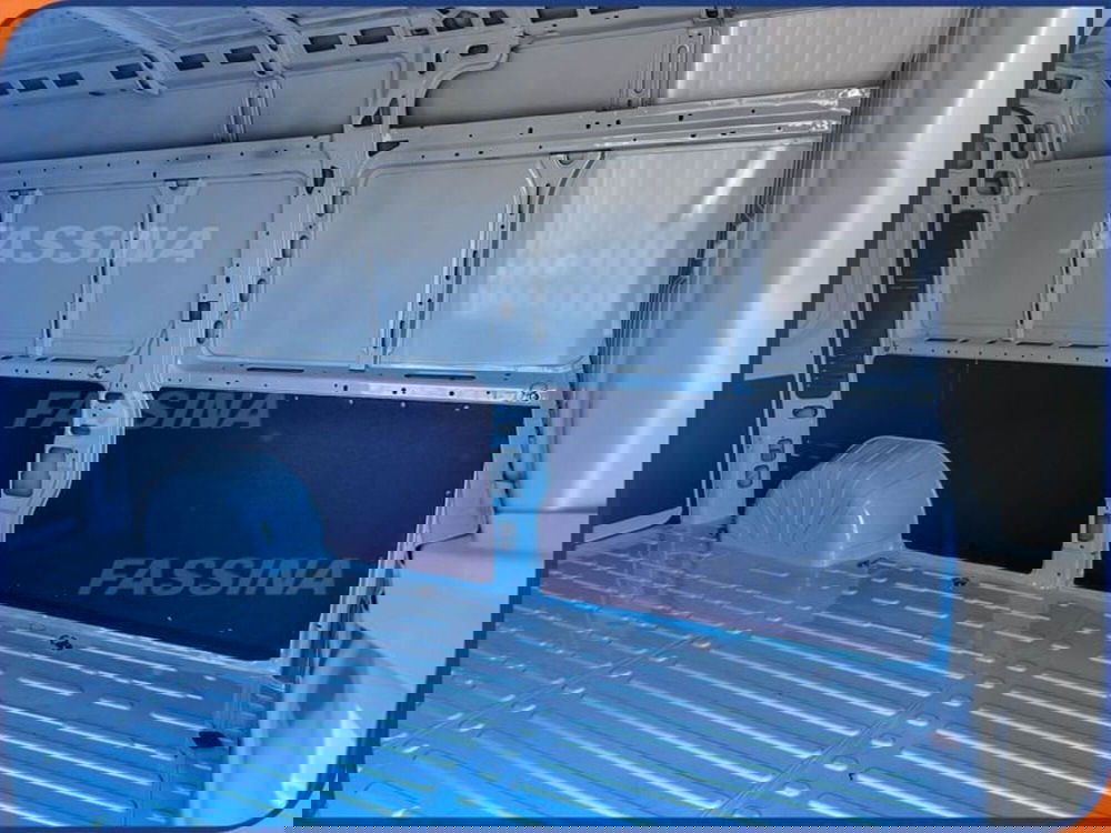 Peugeot Boxer nuova a Milano (9)