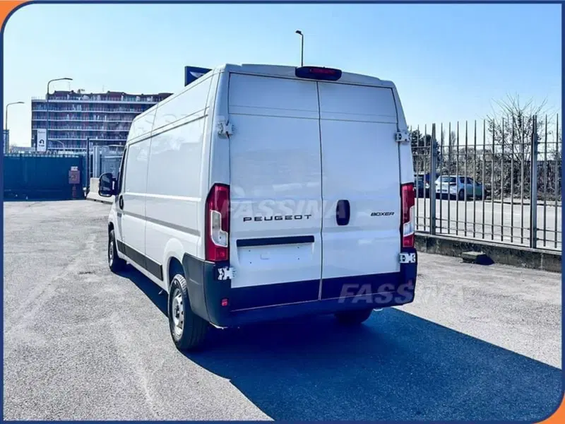 Peugeot Boxer nuova a Milano (4)