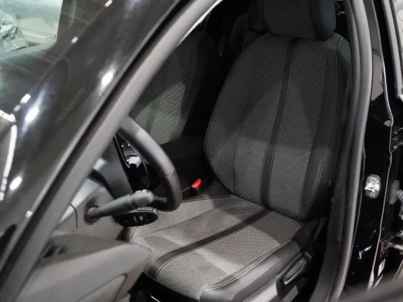 Peugeot 208 usata a Milano (14)