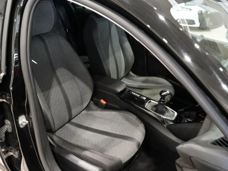 Peugeot 208 usata a Milano (9)