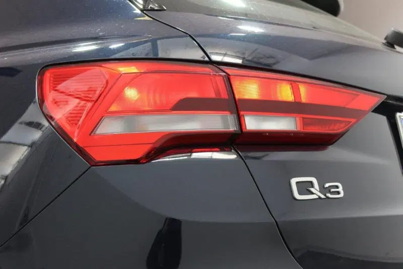 Audi Q3 usata a Bari (10)