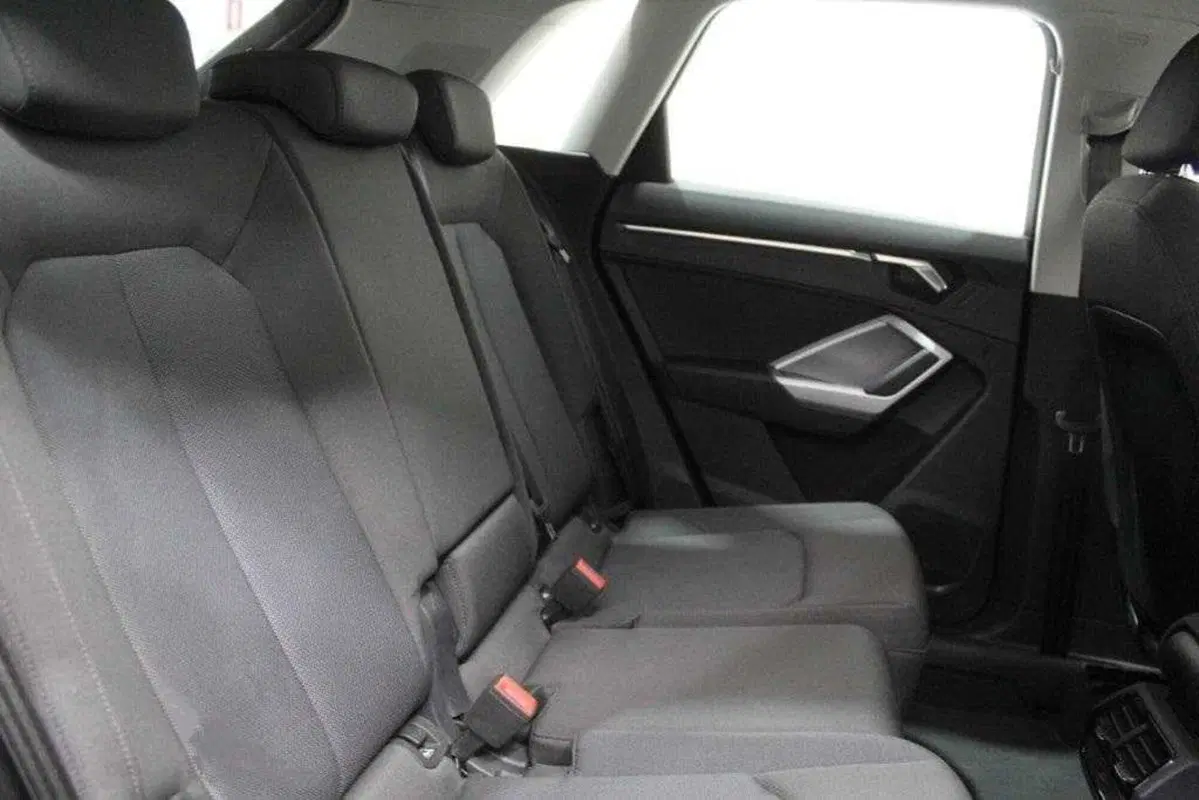 Audi Q3 usata a Bari (17)