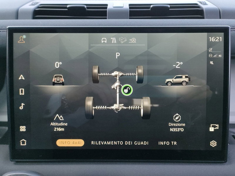 Land Rover Defender usata a Lecco (17)