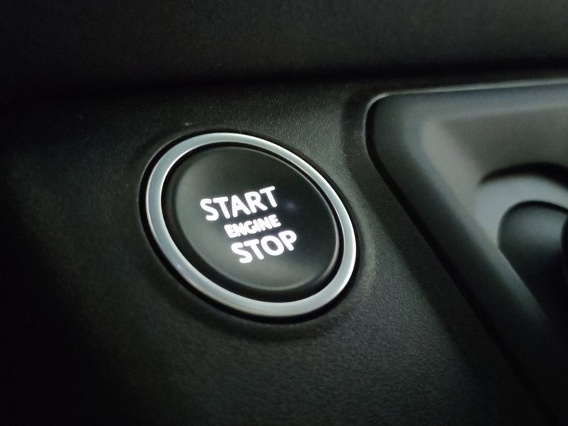 Land Rover Defender usata a Lecco (19)