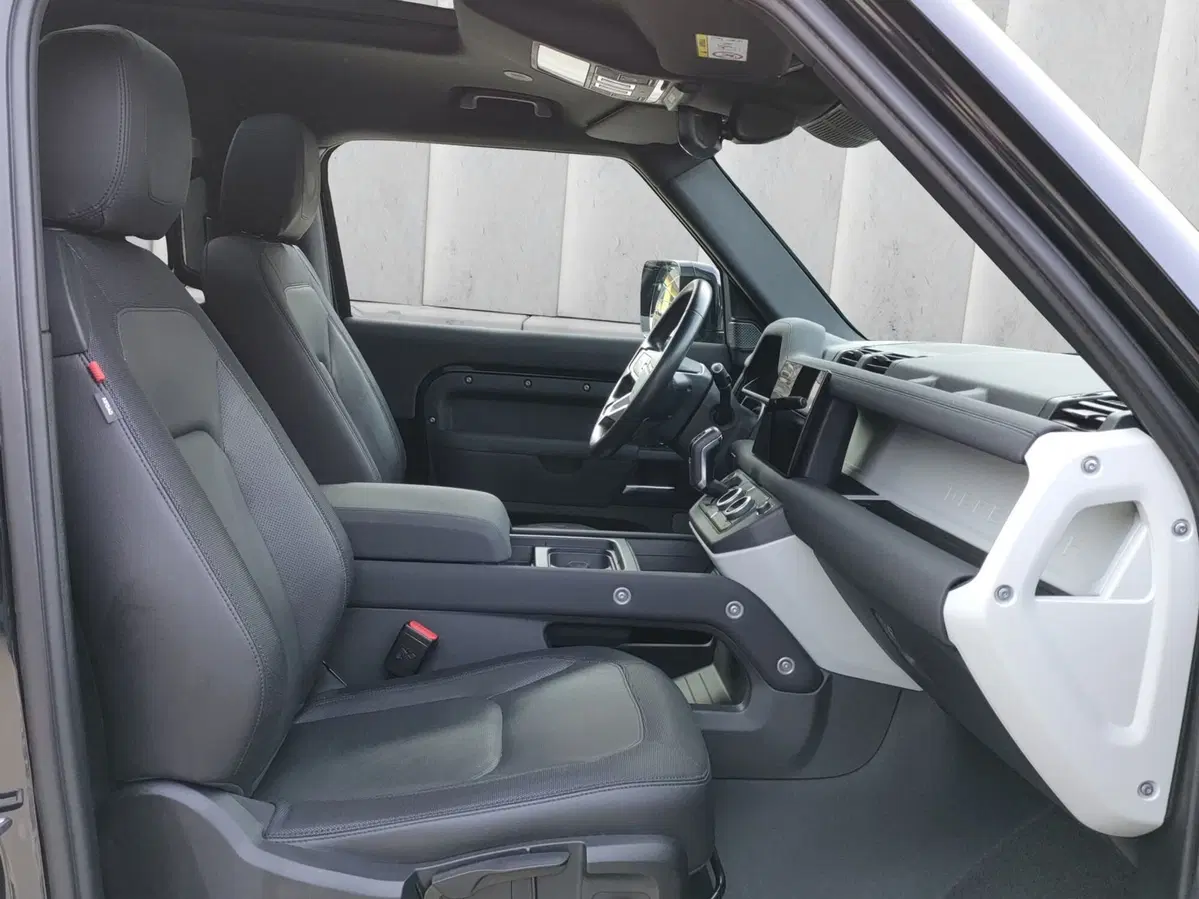 Land Rover Defender usata a Lecco (3)