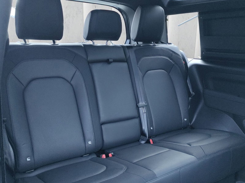 Land Rover Defender usata a Lecco (5)