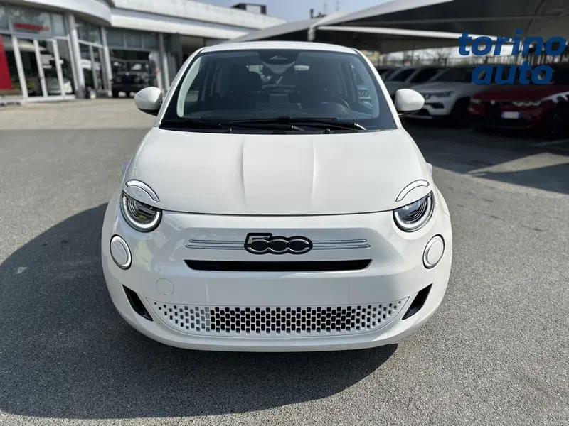 Fiat 500 nuova a Torino (2)