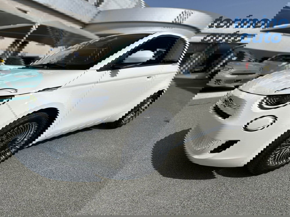 Fiat 500 nuova a Torino (3)