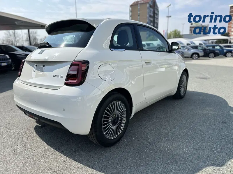 Fiat 500 nuova a Torino (7)